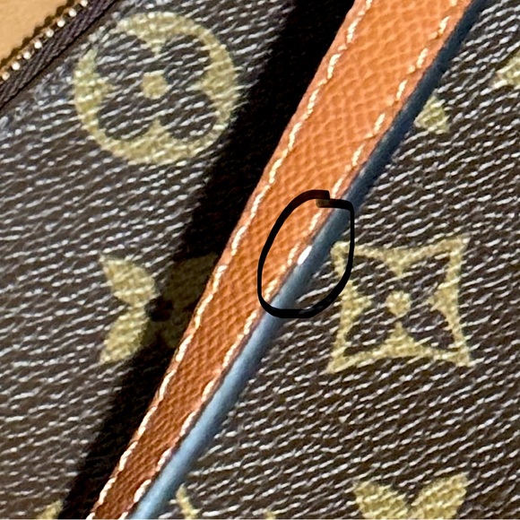 Small Louis Vuitton Crossbody - Used, Good condition, flaws photographed. - Picture 5 of 6